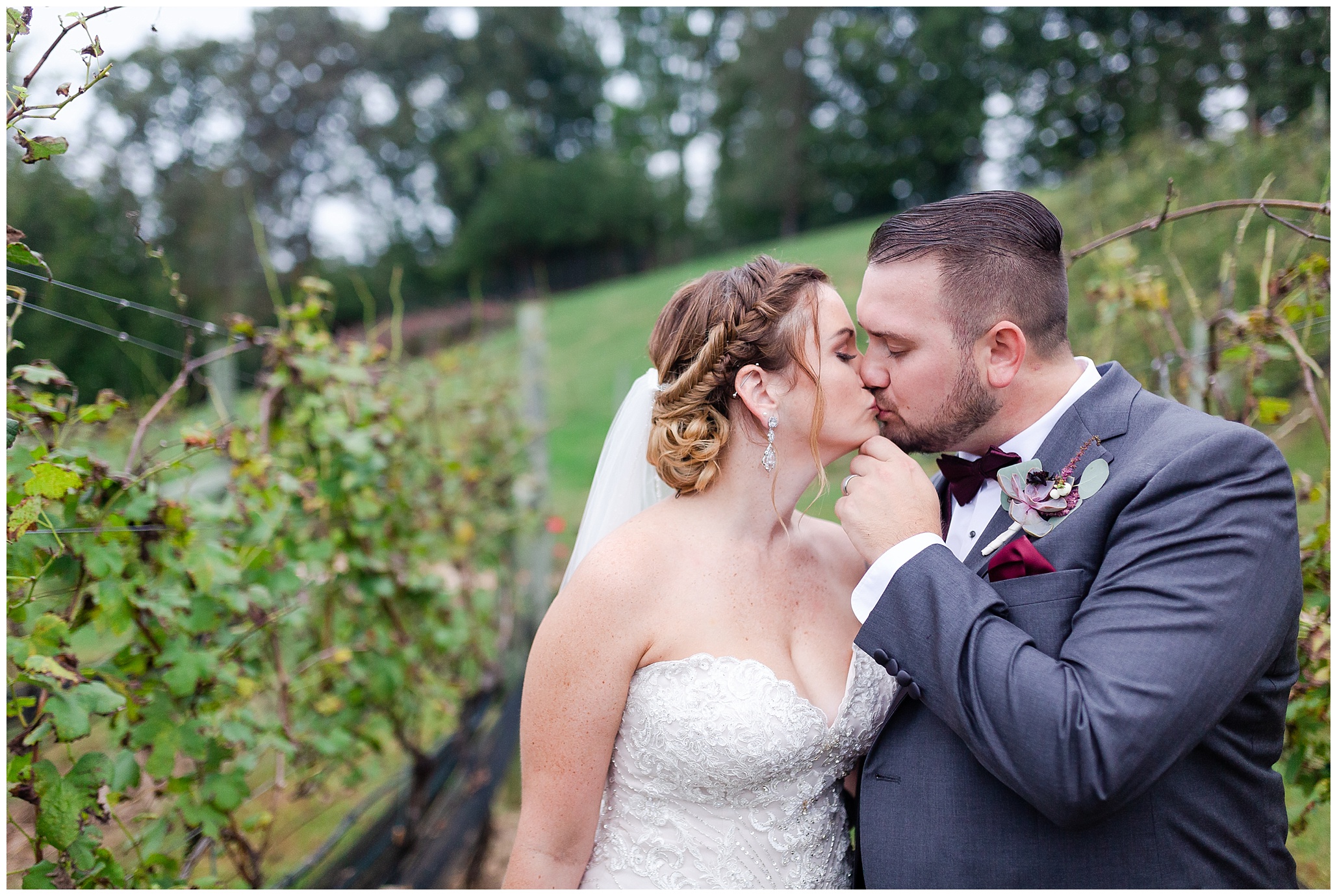 potomac point winery wedding by Northern Virginia Wedding Photographers Luke and Ashley Photography