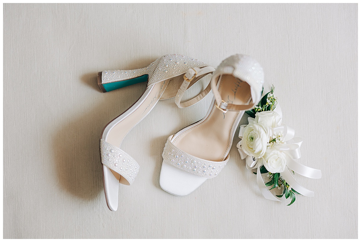 Airlie Wedding by Luke and Ashley Photography 